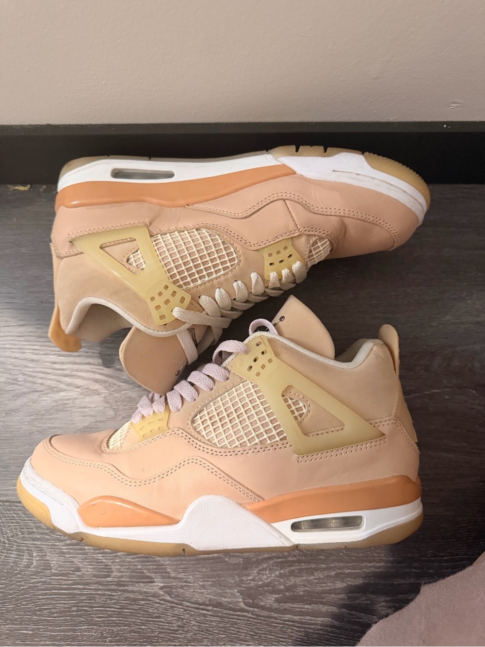 Jordan 4 Shimmer (7.5W)